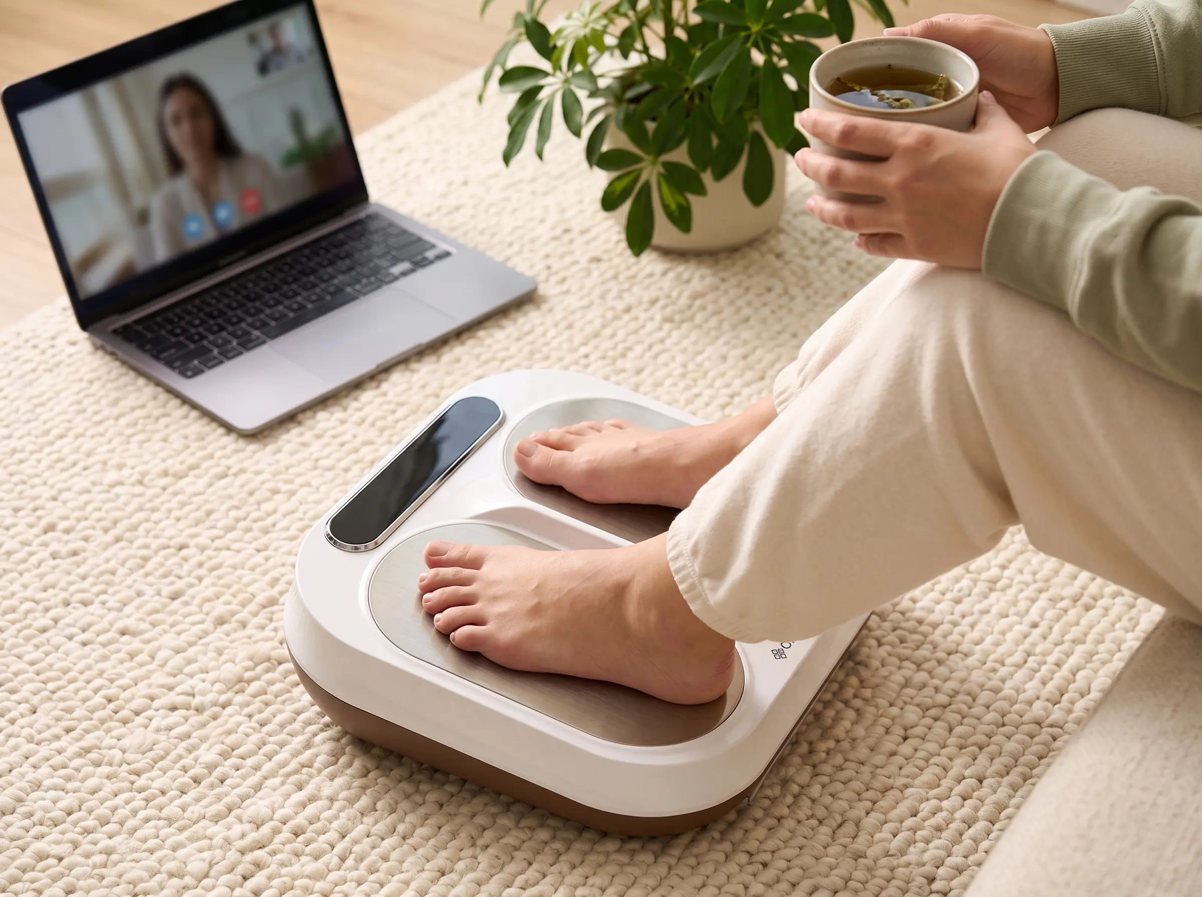 Feet on the OlyLife Tera-P90 platform during an online demo